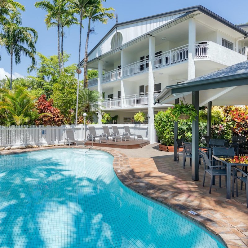 Case Study: How Garrick House Holiday Apartments Transformed Customer Service with AI Chatbot Curly.